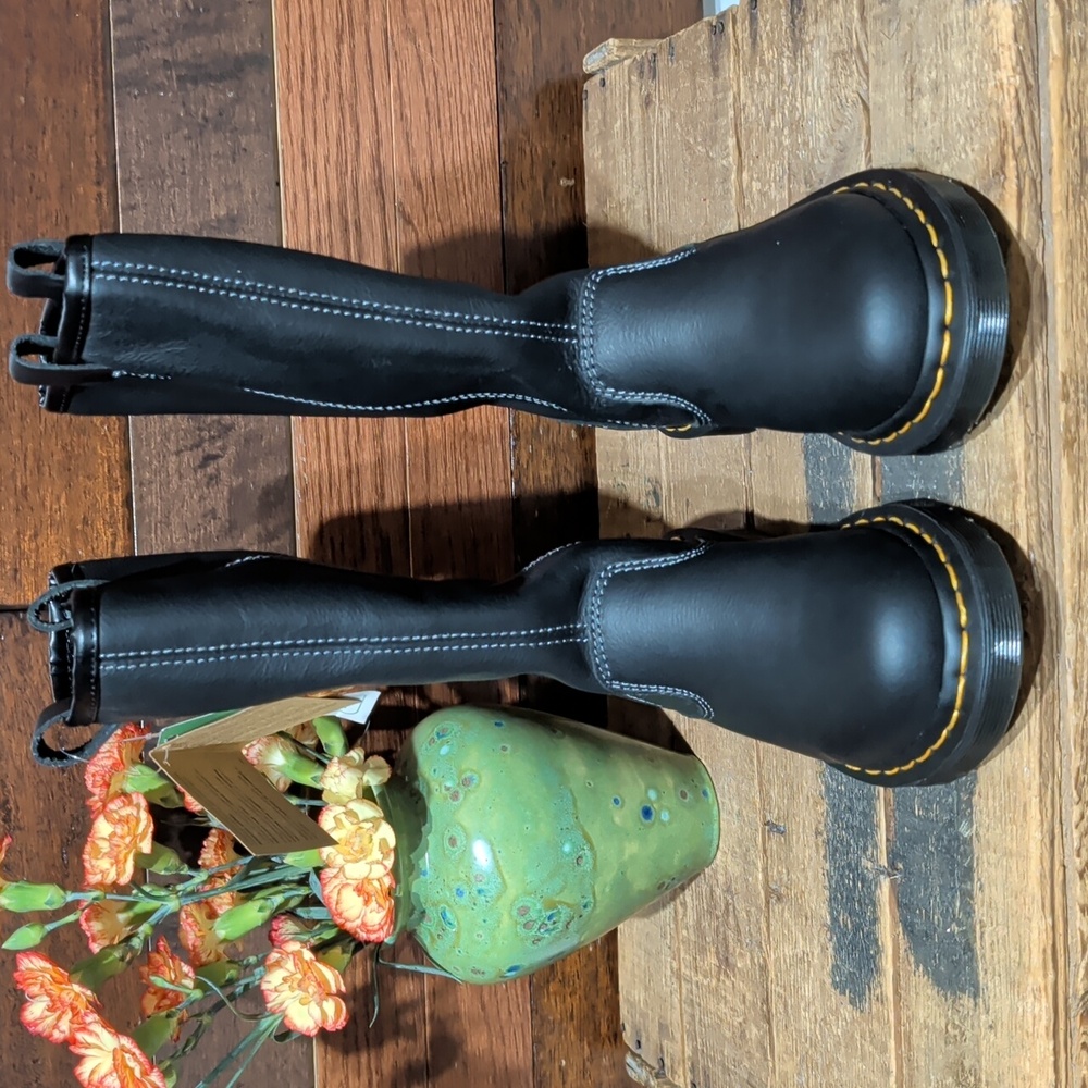 NWT Dr. Martens Black Leather Boots with Gold Stitching - Picture 5 of 10